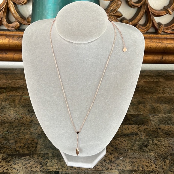 Stella And Dot rose gold necklace - Picture 4 of 5